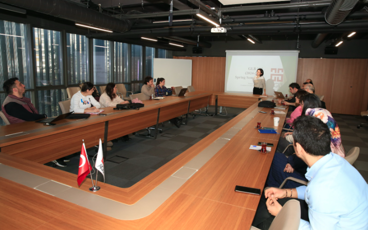 orientation-meeting-held-for-glb-104-course-instructors